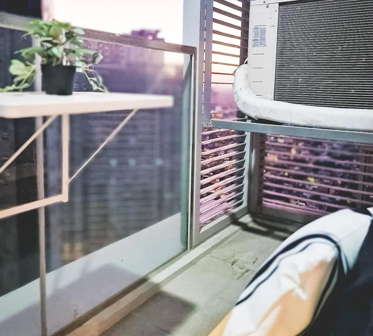 Luxestaysmnl Cozy Japandi Netflx Pool 400Mbps Manila