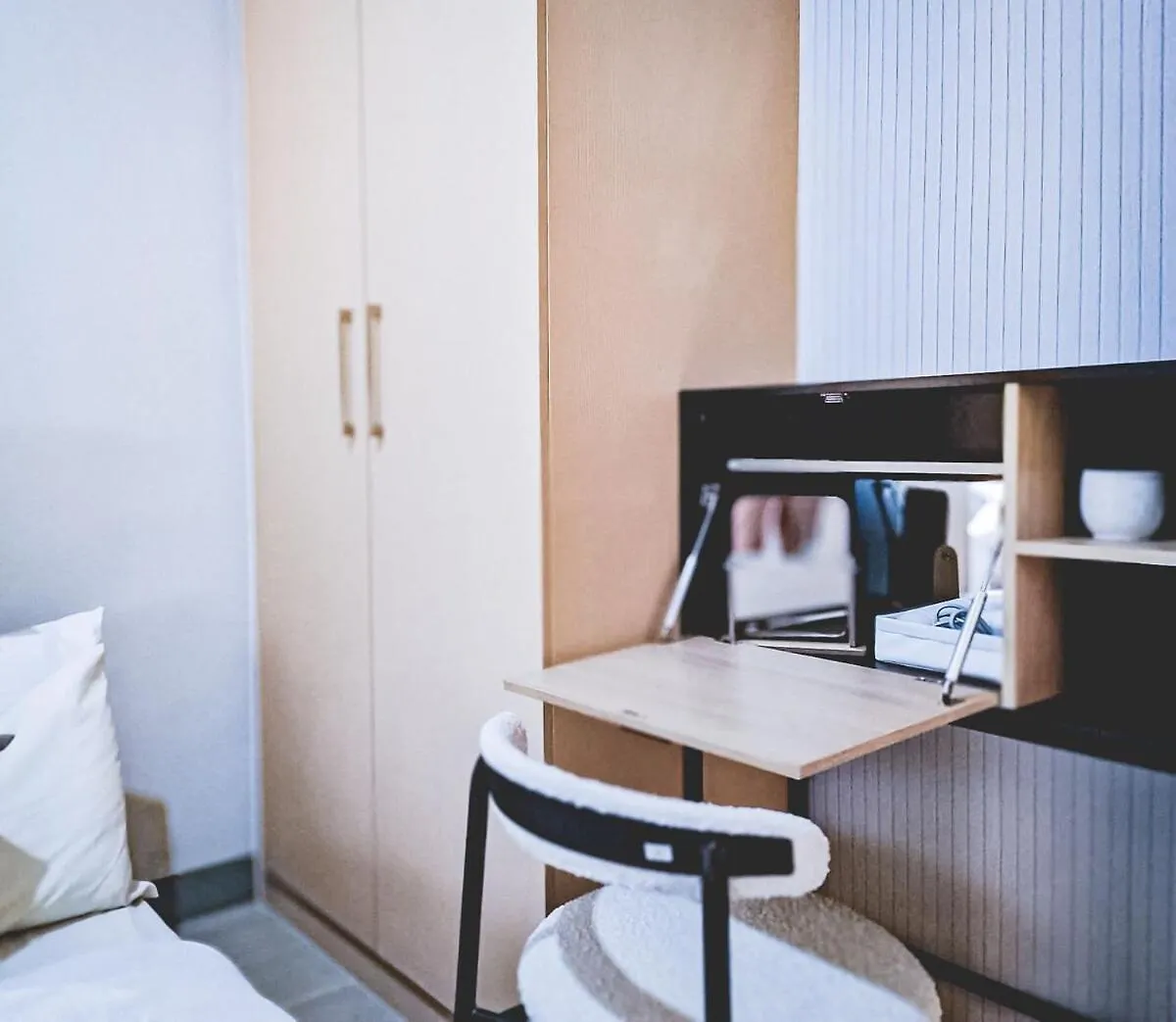 Luxestaysmnl Cozy Japandi Netflx Pool 400Mbps Manila Philippines