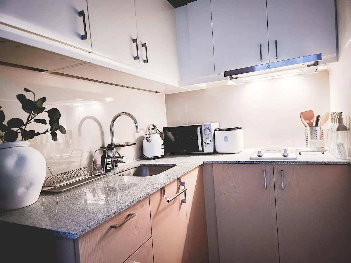 Luxestaysmnl Cozy Japandi Netflx Pool 400Mbps Manila Apartment