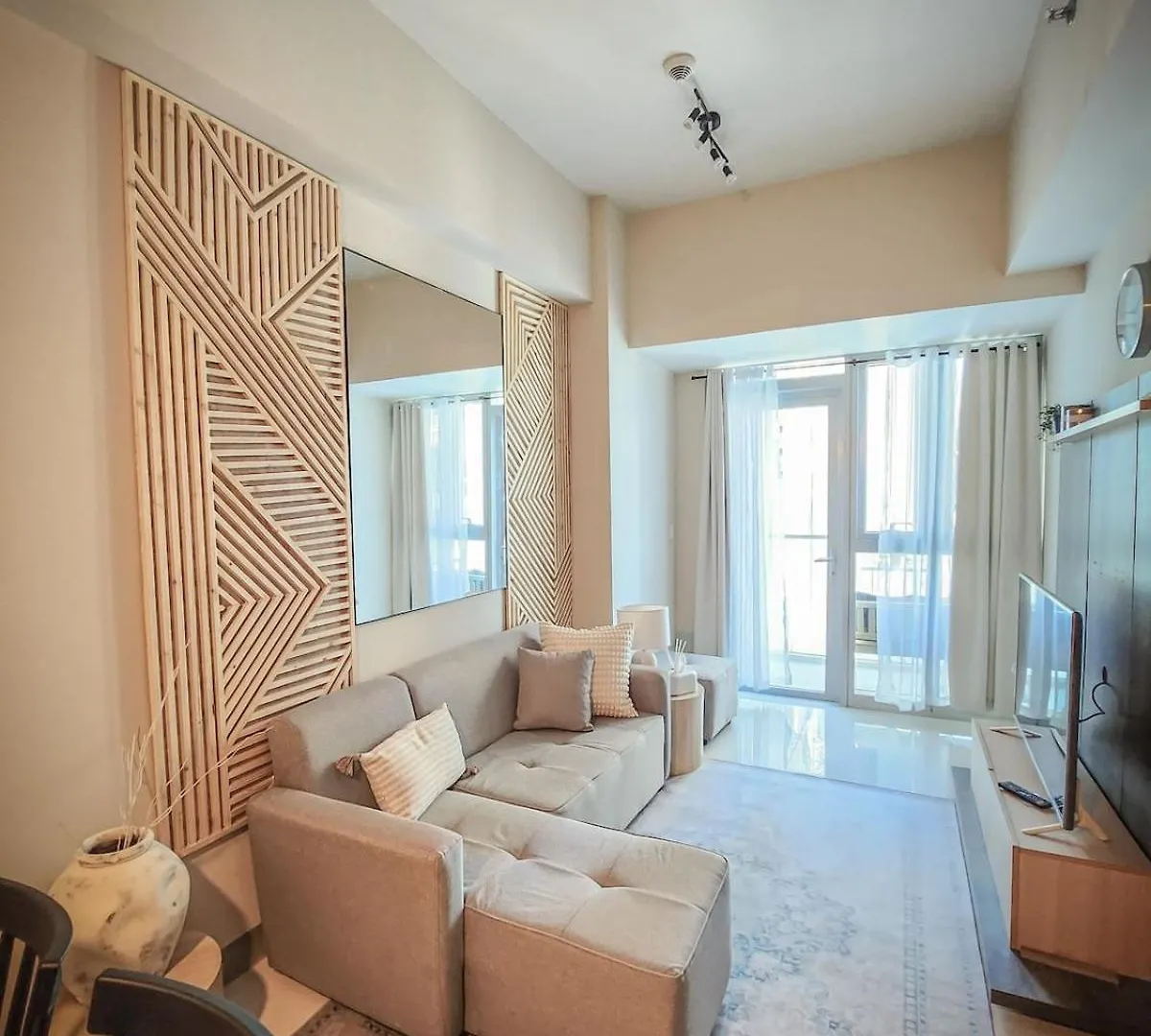 Luxestaysmnl Cozy Japandi Netflx Pool 400Mbps Manila Apartment